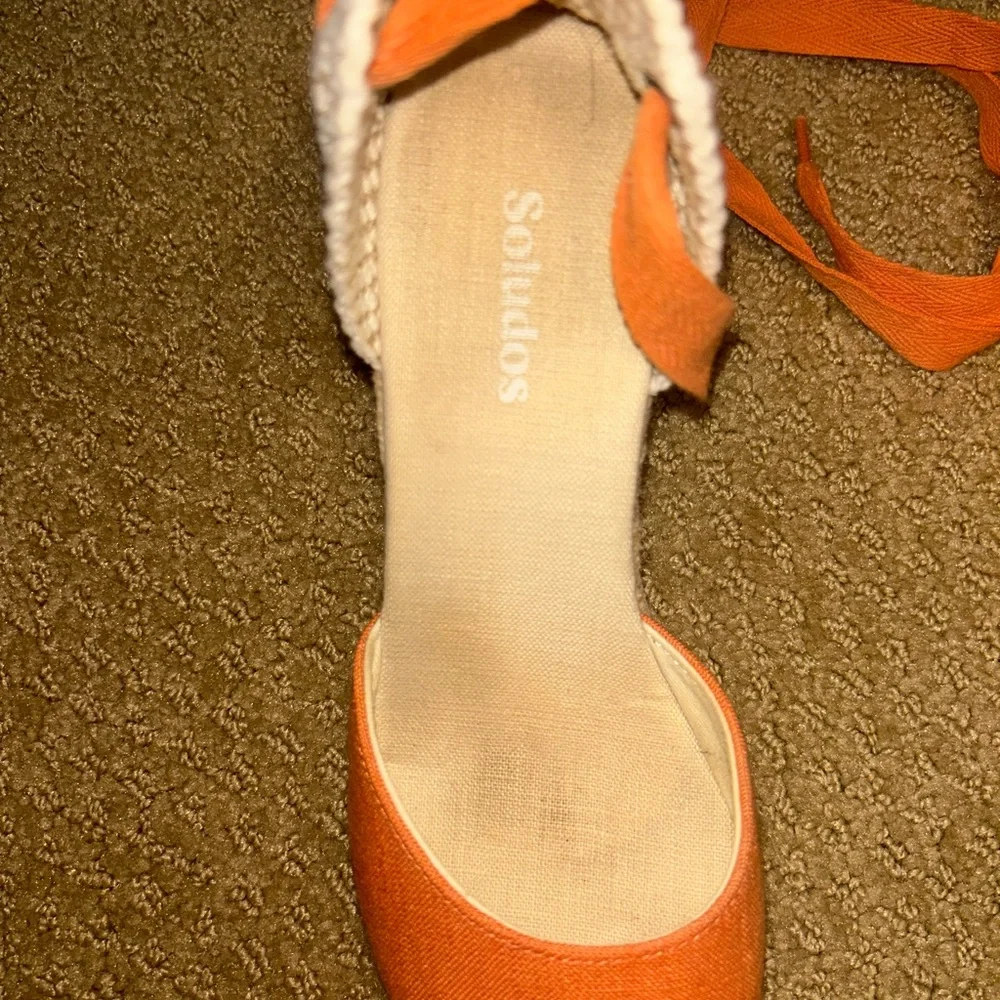 Women’s orange soludos wedges - Picture 3 of 3
